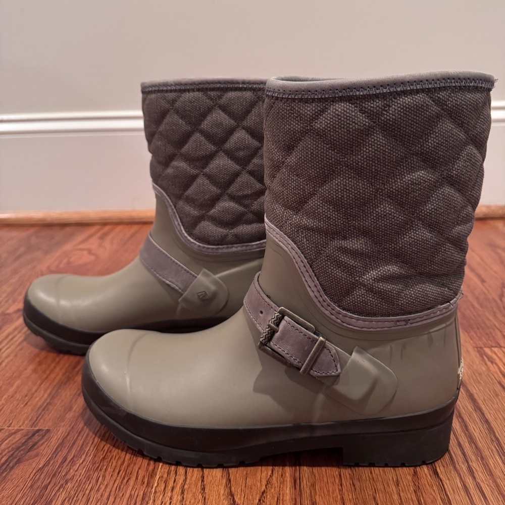 Sperry Quilted Olive & Gray Short Rain Boots